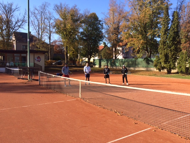 tennis_im_herbst.jpg