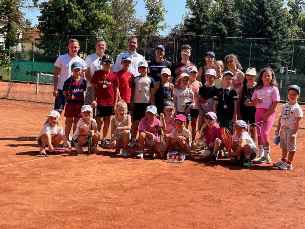Kinder-Tenniscamp-2024.jpg